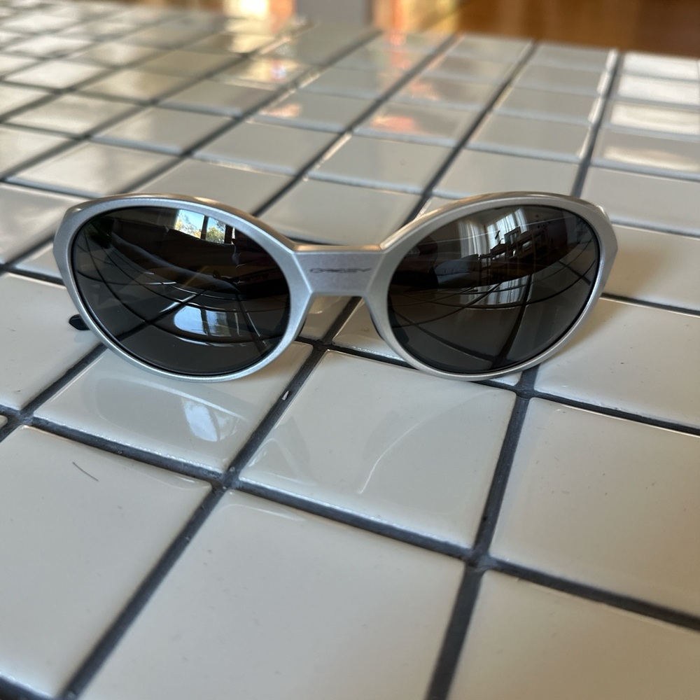 Oakley eye jacket redux in Silver Sunglasses